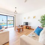 Vila Abel - Espacosa Com Bbq E Piscina Em *