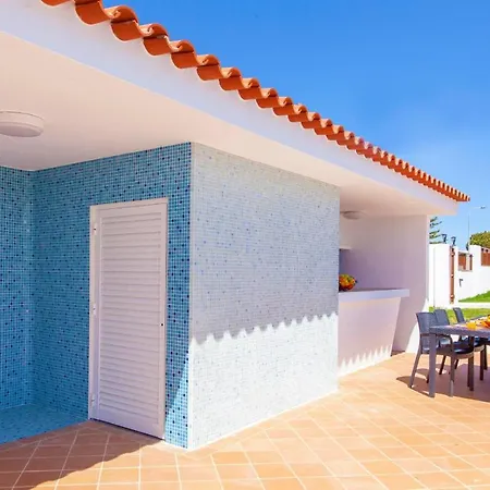 Villa Abel - Espacosa Com Bbq E Piscina Em *