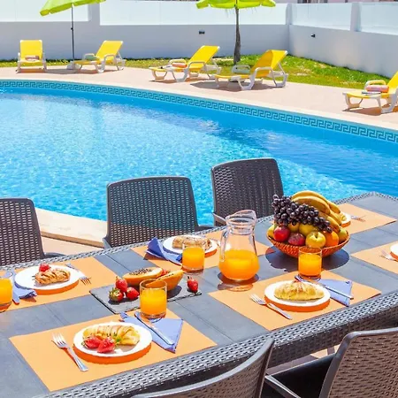 Abel - Espacosa Com Bbq E Piscina Em Villa *