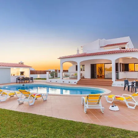 Abel - Espacosa Com Bbq E Piscina Em * Albufeira