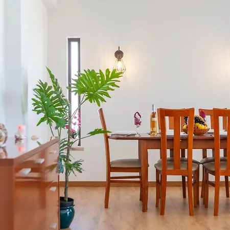 Villa Abel - Espacosa Com Bbq E Piscina Em