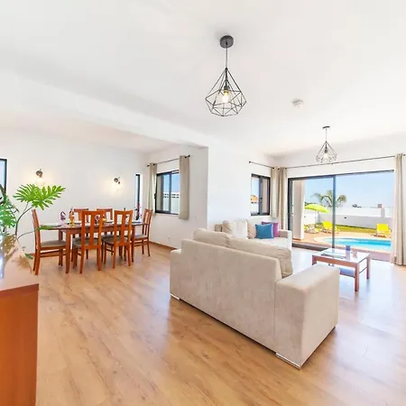 Abel - Espacosa Com Bbq E Piscina Em * Albufeira