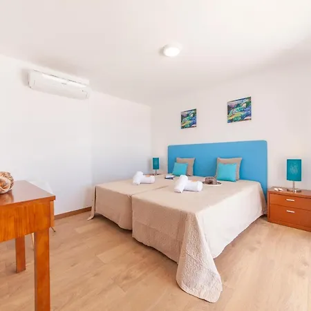Abel - Espacosa Com Bbq E Piscina Em Villa