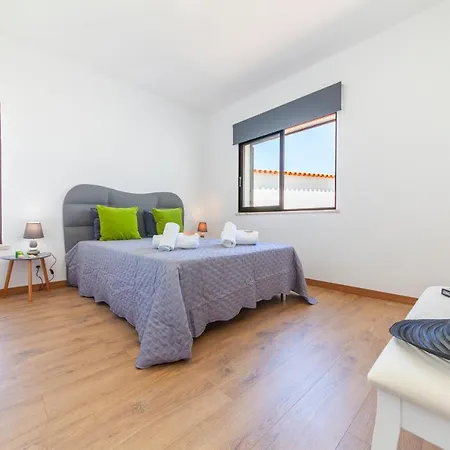 Abel - Espacosa Com Bbq E Piscina Em Villa *