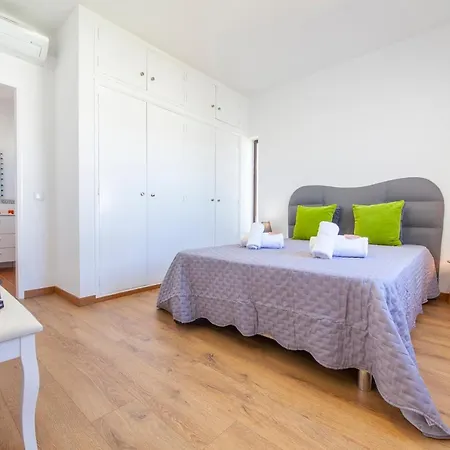 Abel - Espacosa Com Bbq E Piscina Em Villa *