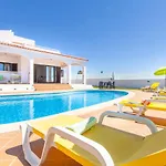 Villa Abel - Villa Espacosa Com Bbq E Piscina Em Albufeira Villa