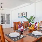 Villa Abel - Villa Espacosa Com Bbq E Piscina Em Albufeira Villa Albufeira